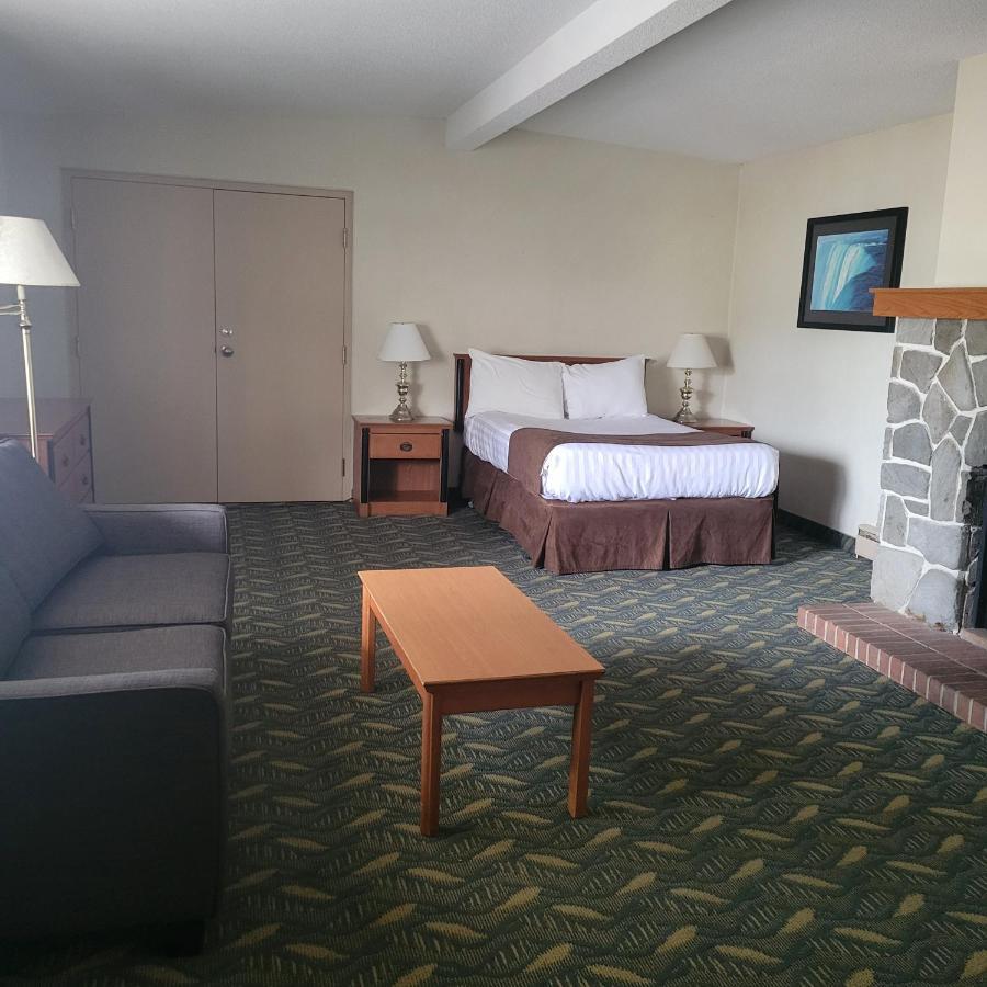 Travelodge By Wyndham At The Falls Niagara